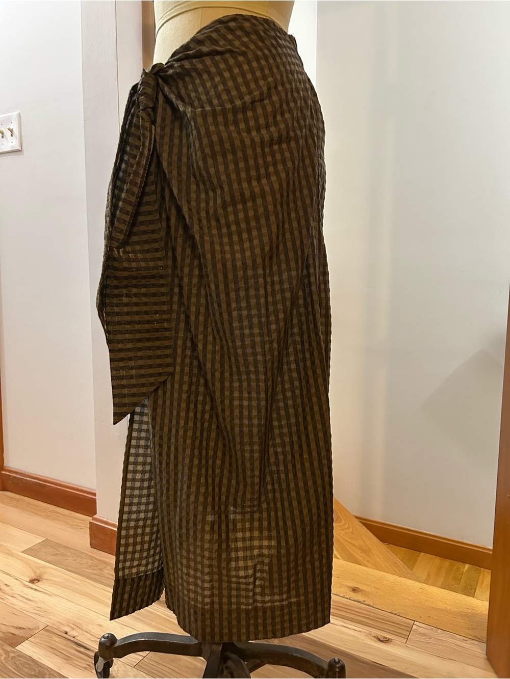 GANNI ‘Kalamata’ Pre-Fall ‘20 Seersucker Midi Skirt with Wrap Effect NWOT SZ 40 - Picture 3 of 8